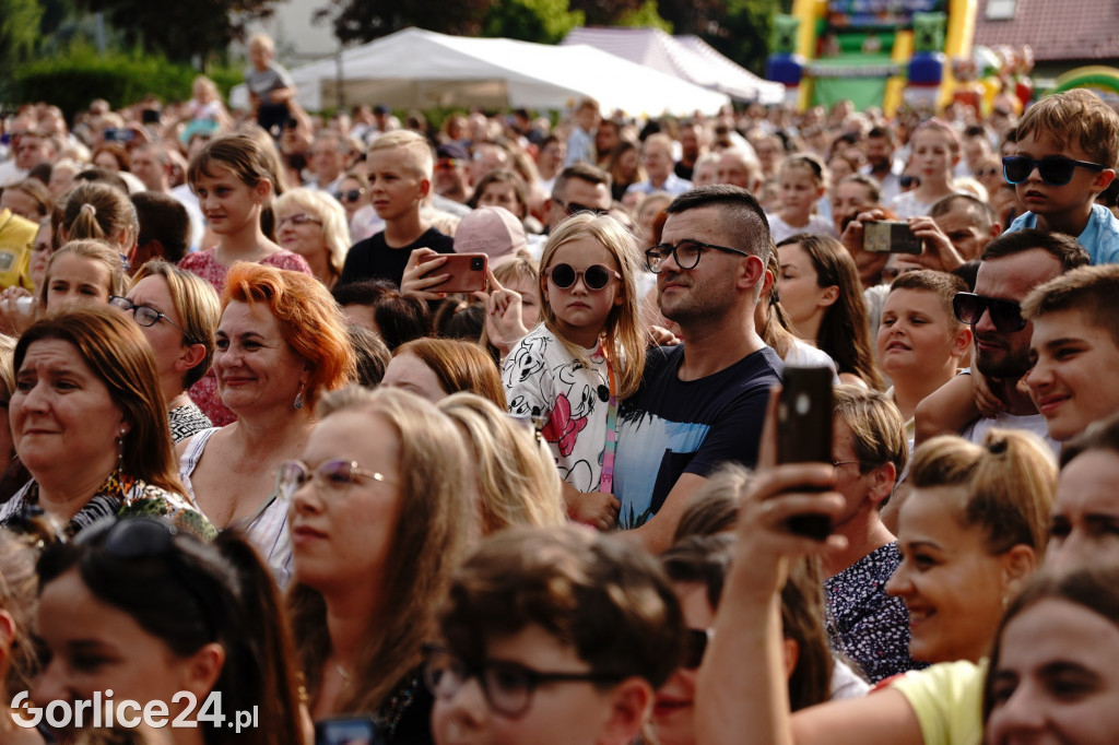 Tłumy na festynie w parafii św. Jadwigi Królowej