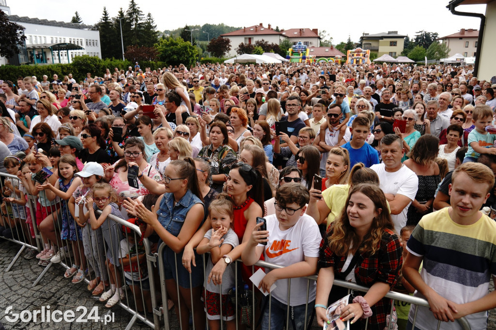Tłumy na festynie w parafii św. Jadwigi Królowej