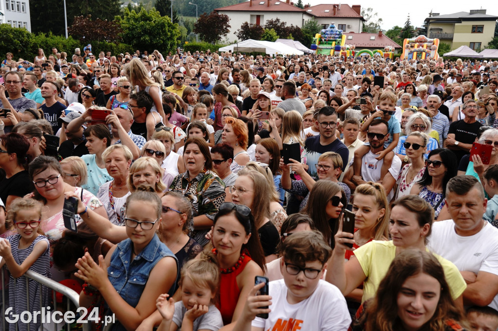 Tłumy na festynie w parafii św. Jadwigi Królowej
