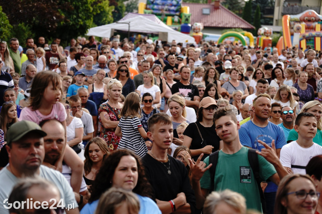 Tłumy na festynie w parafii św. Jadwigi Królowej