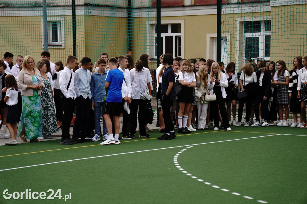 Otwarcie boiska przy MZS nr 4 w Gorlicach 01.09.