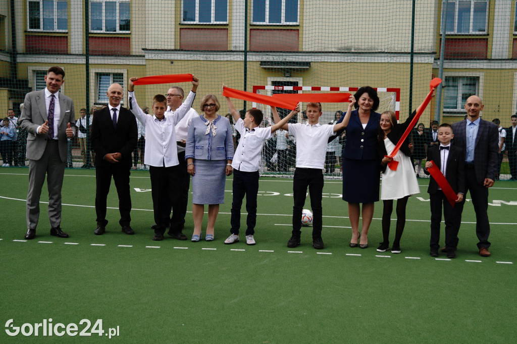 Otwarcie boiska przy MZS nr 4 w Gorlicach 01.09.