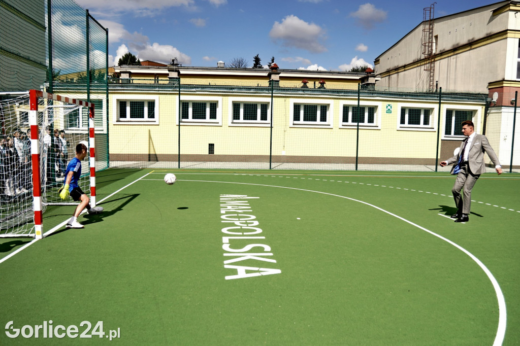 Otwarcie boiska przy MZS nr 4 w Gorlicach 01.09.