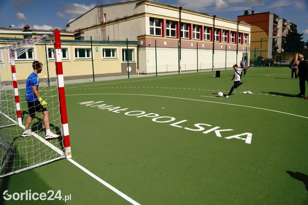 Otwarcie boiska przy MZS nr 4 w Gorlicach 01.09.