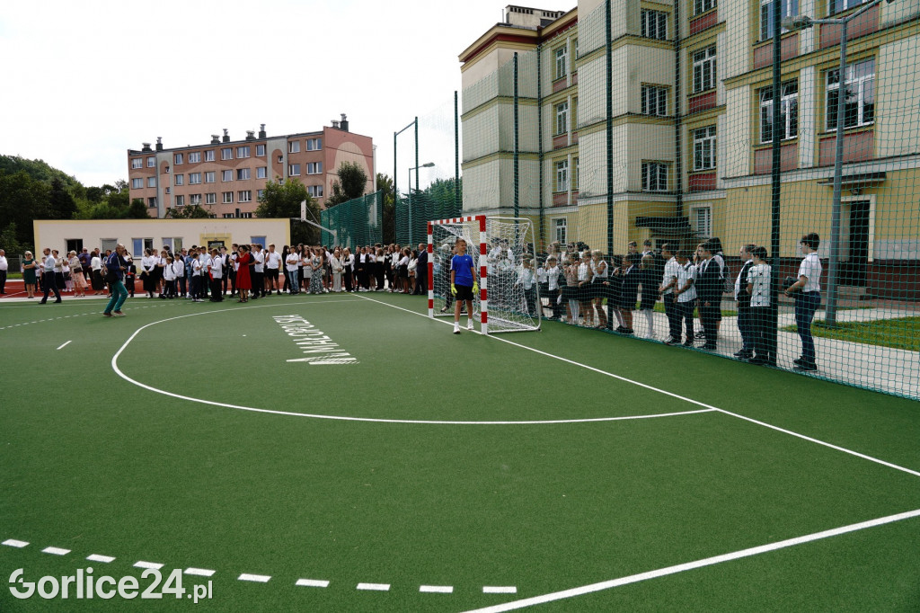 Otwarcie boiska przy MZS nr 4 w Gorlicach 01.09.