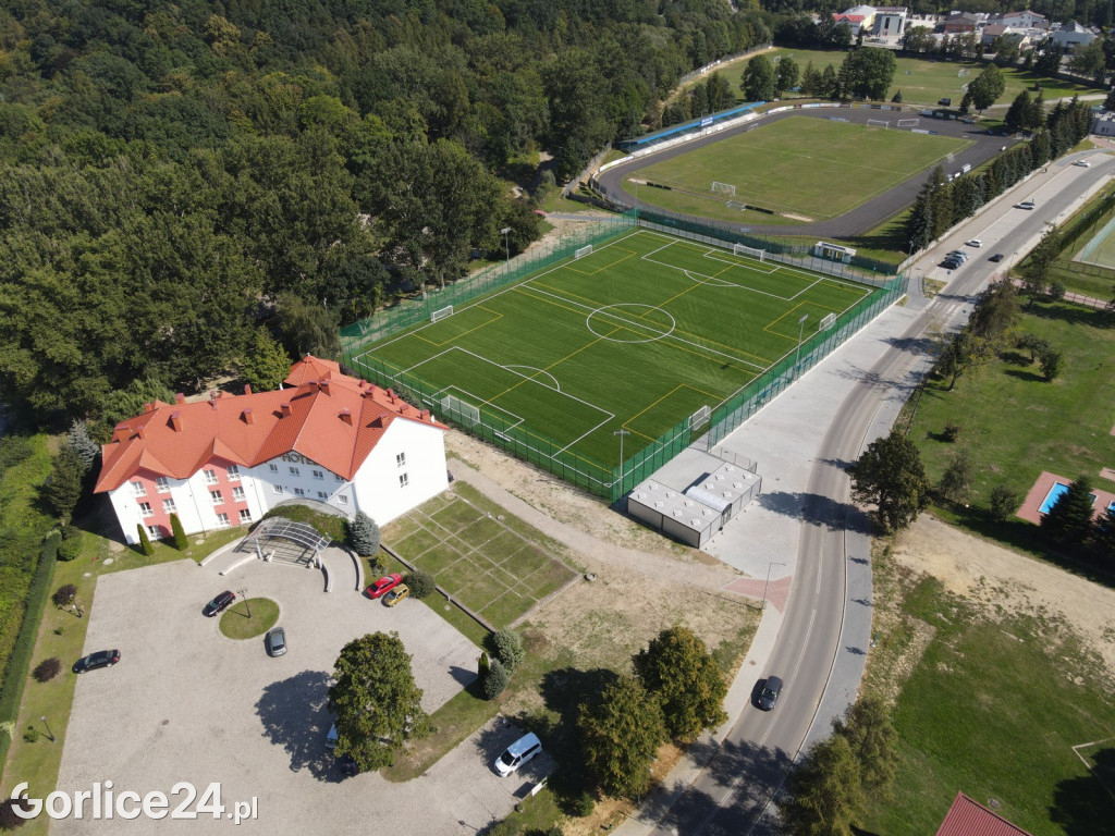Nowe boisko OSIR ze sztuczną nawierzchnią