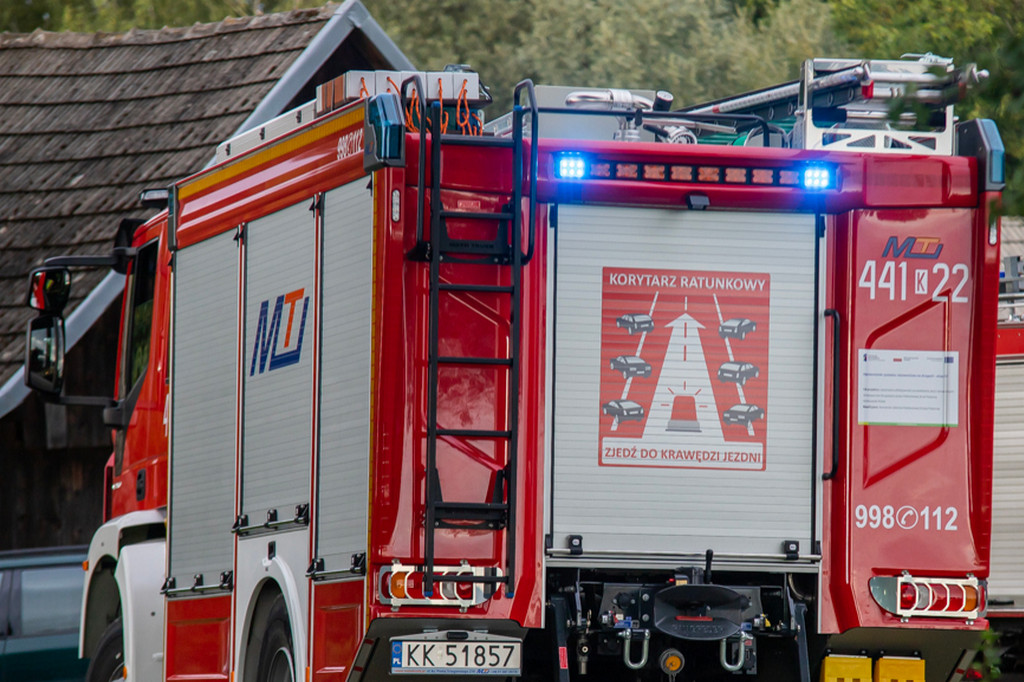 Tragedia w Stróżnej. Mężczyzna zginął w wykopie