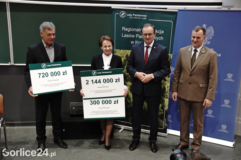 Promesy na inwestycje Powiatu i Lasów Państwowych