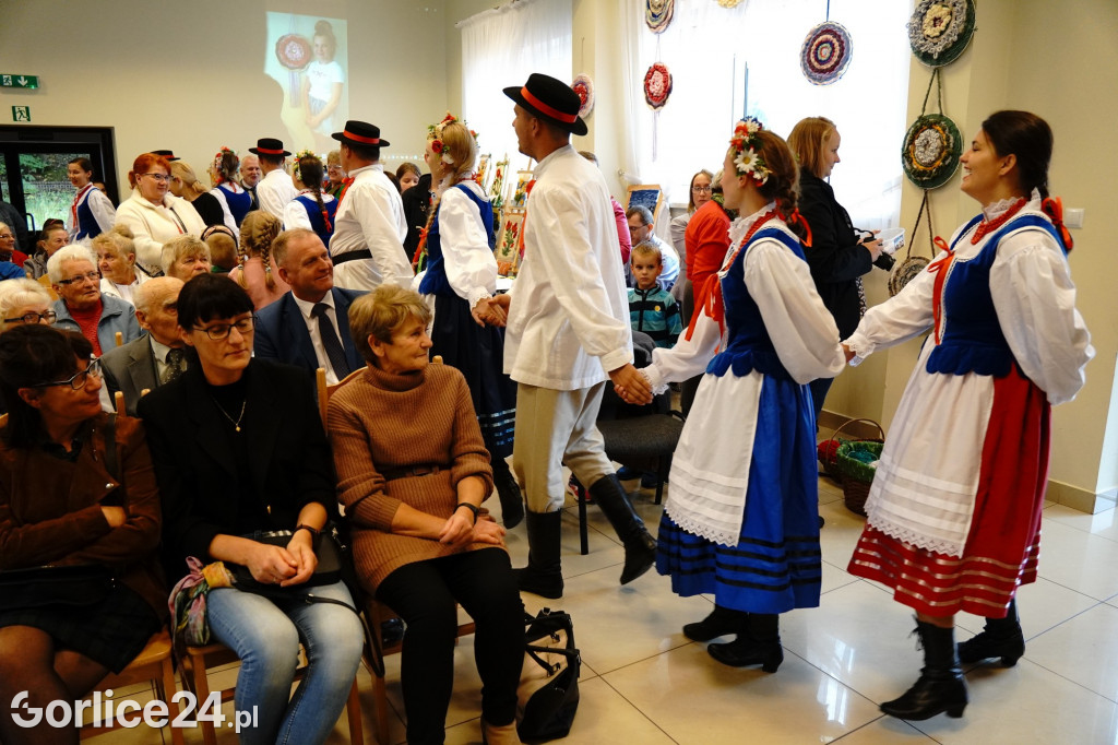 Tkanie na Ramie w GOK w Ropicy Polskiej