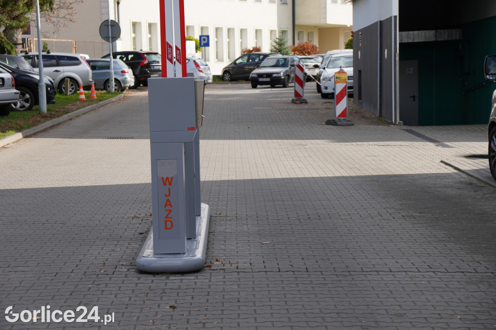 Wkrótce parking na terenie szpitala będzie platny