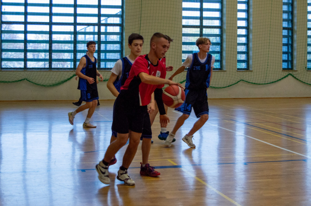 Powiatowe zawody w koszykówce na ,,Górce