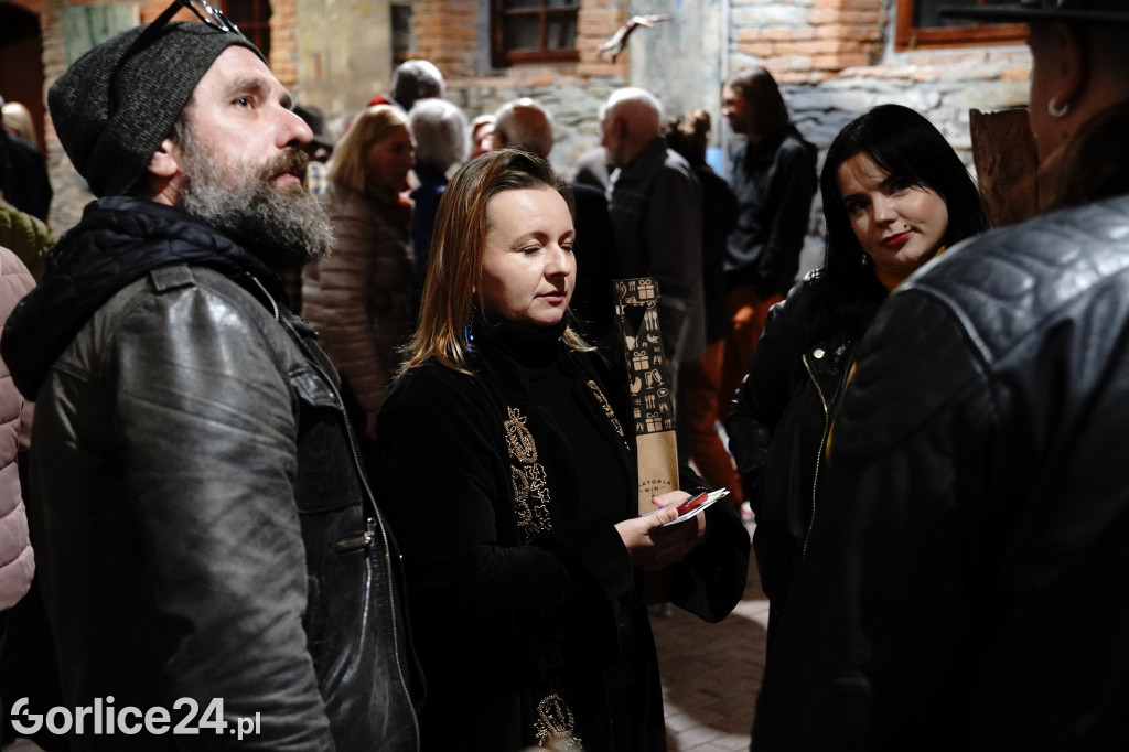 Podwójny wernisaż wystaw i koncert w Kasztelu 29.X
