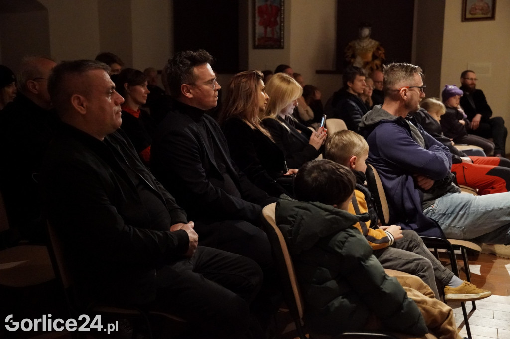 Podwójny wernisaż wystaw i koncert w Kasztelu 29.X