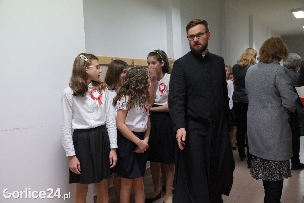Szkoła w Stróżówce oddała hołd bohaterom [FOTO]