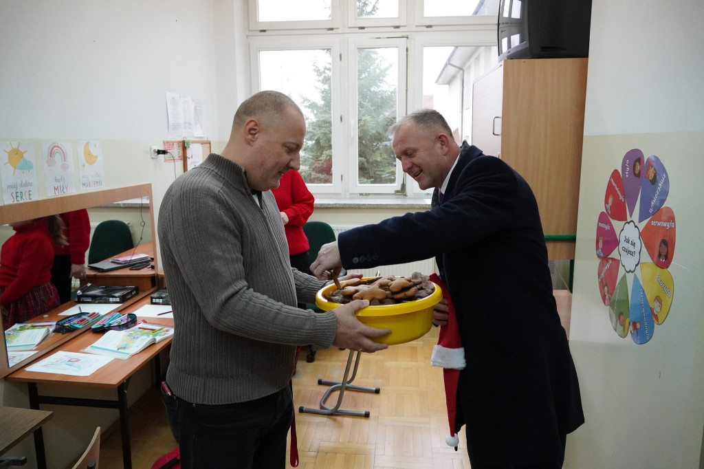 Wójt Gminy Gorlice w roli elfa św. Mikołaja!