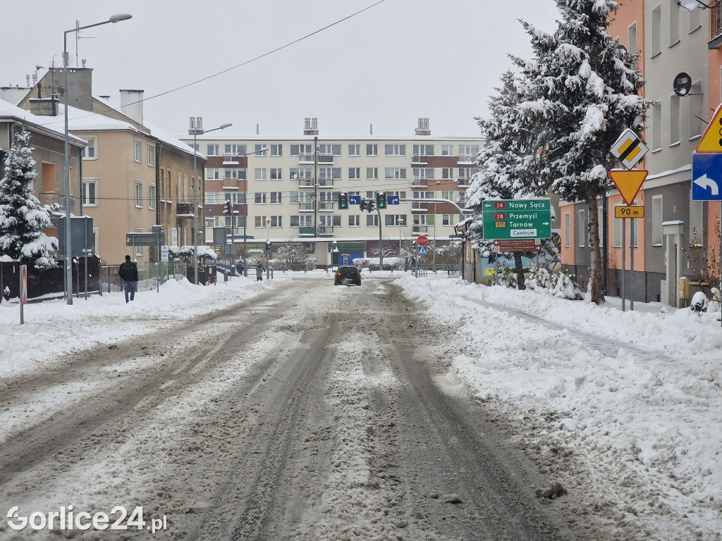 Gorlice zasypane śniegiem (11.12.2022r.)