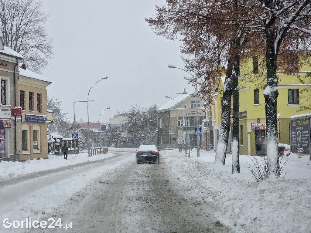 Gorlice zasypane śniegiem (11.12.2022r.)