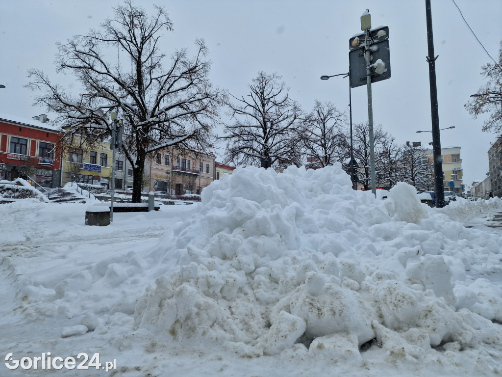 Gorlice zasypane śniegiem (11.12.2022r.)