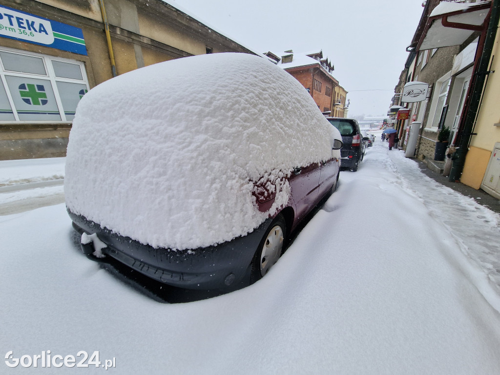Gorlice zasypane śniegiem (11.12.2022r.)