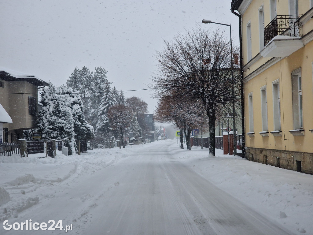 Gorlice zasypane śniegiem (11.12.2022r.)