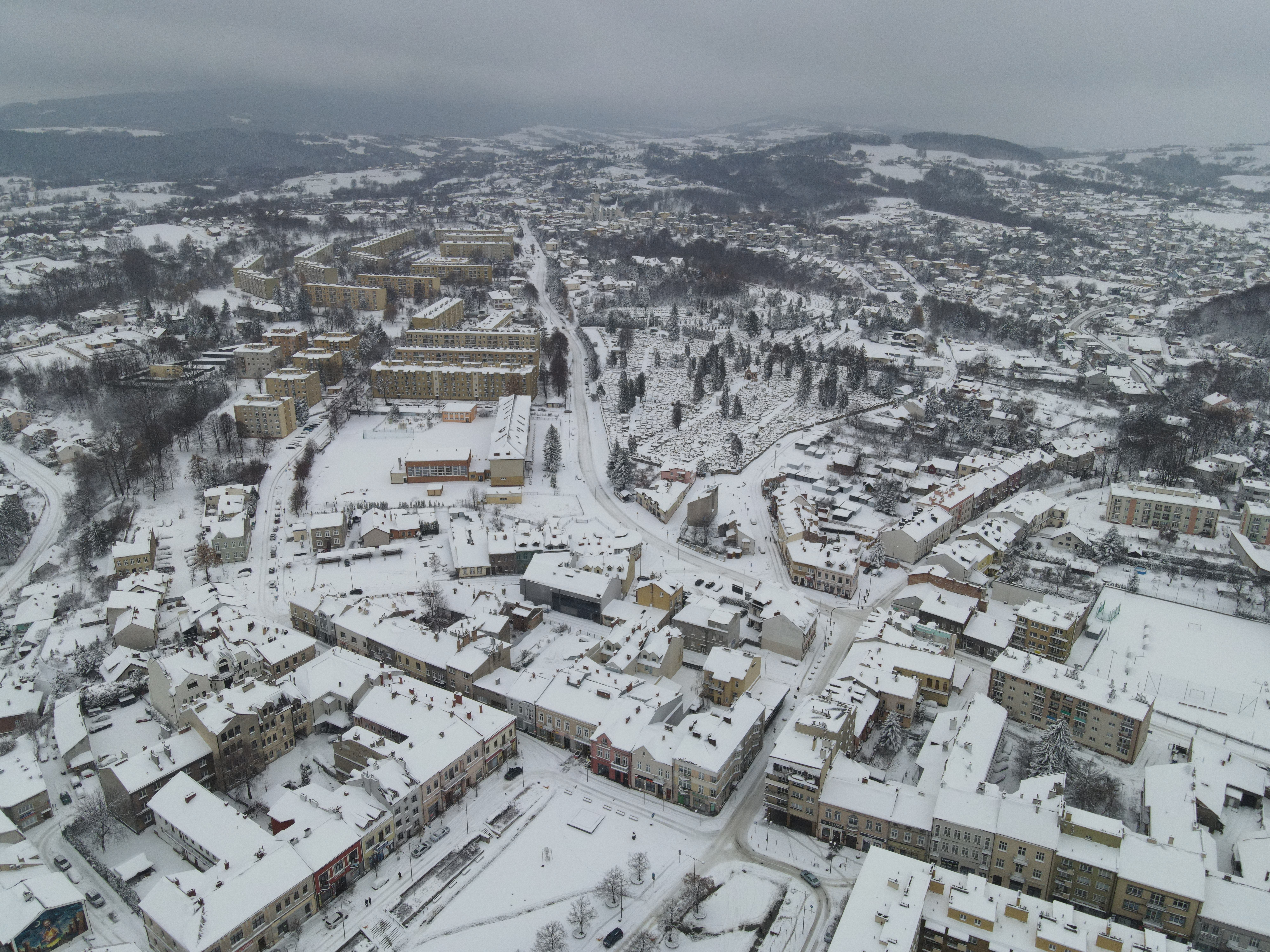 Gorlice zasypane śniegiem (11.12.2022r.)