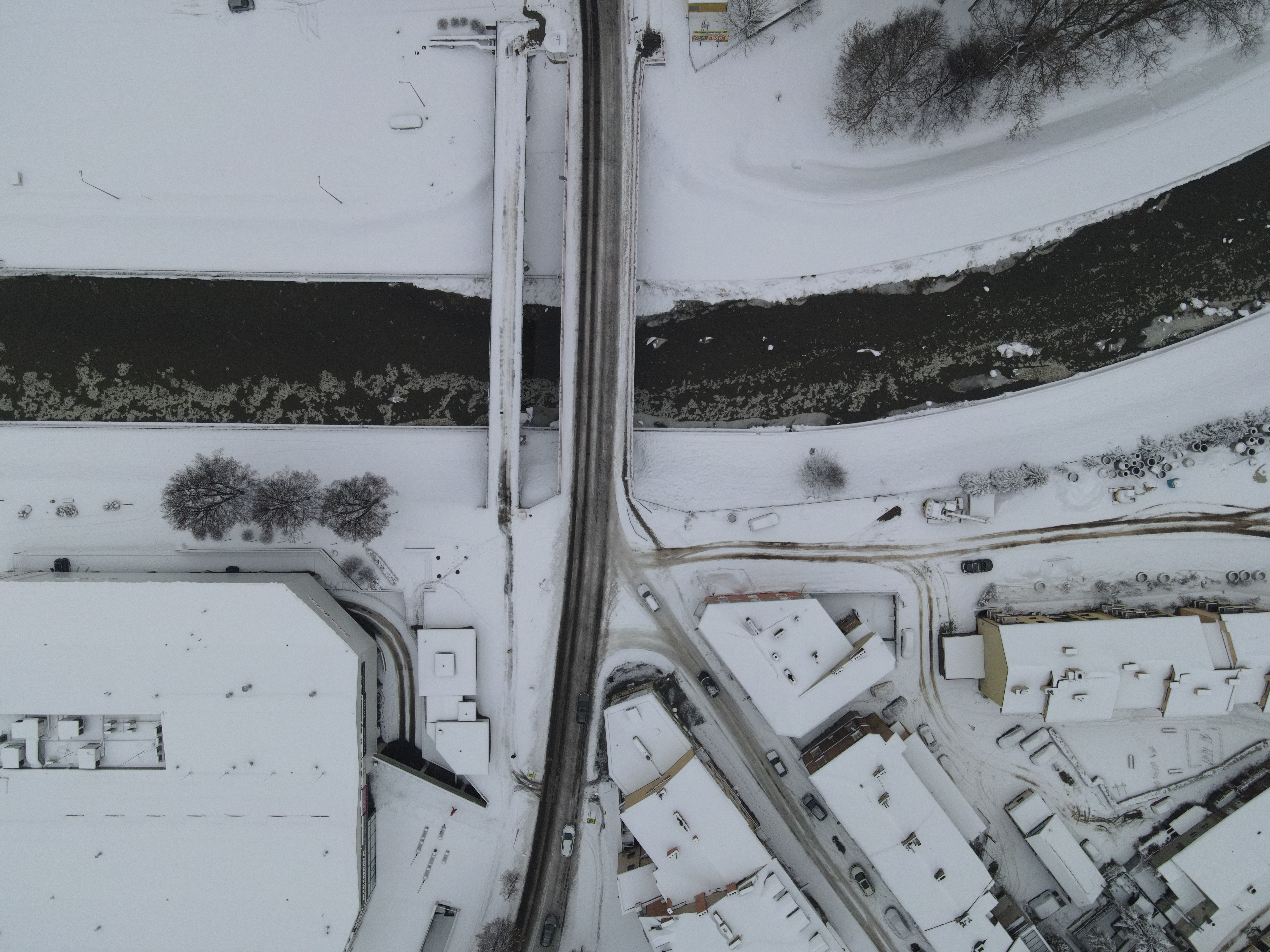 Gorlice zasypane śniegiem (11.12.2022r.)