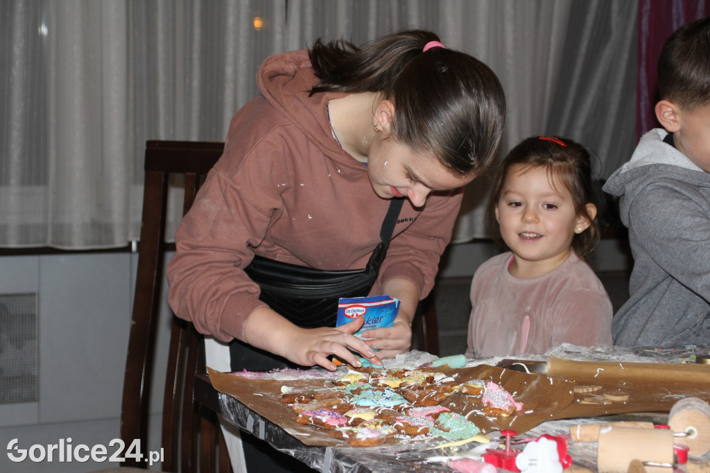 Pieczenie pierniczków na osiedlu Magdalena