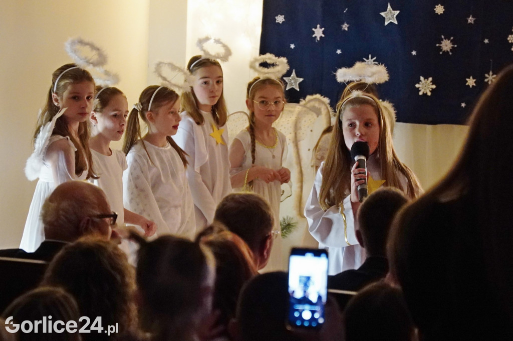 Jasełka Klubu Osiedlowego Hallerówka  (21.12.22r.)