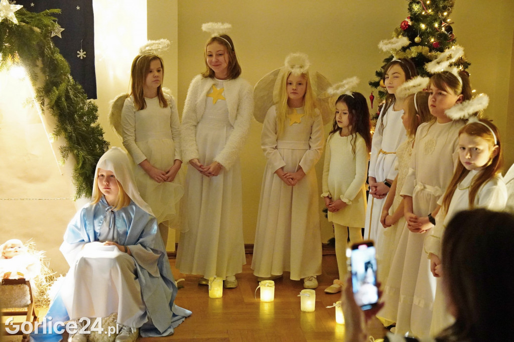 Jasełka Klubu Osiedlowego Hallerówka  (21.12.22r.)