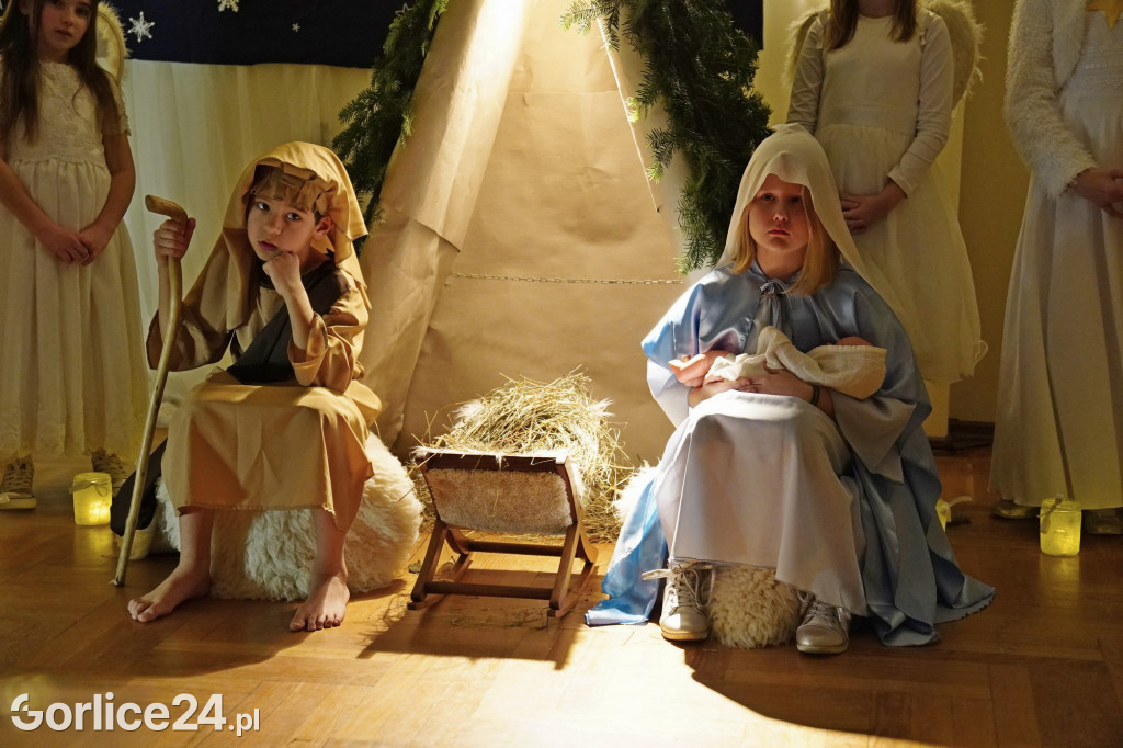 Jasełka Klubu Osiedlowego Hallerówka  (21.12.22r.)