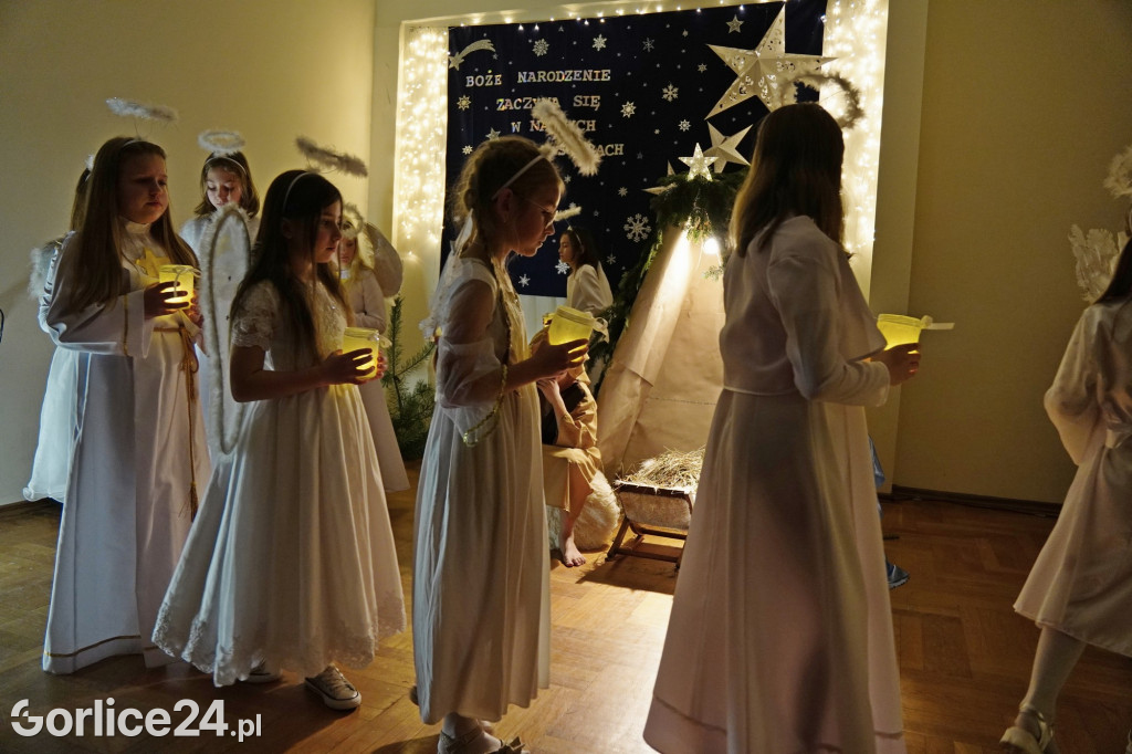 Jasełka Klubu Osiedlowego Hallerówka  (21.12.22r.)