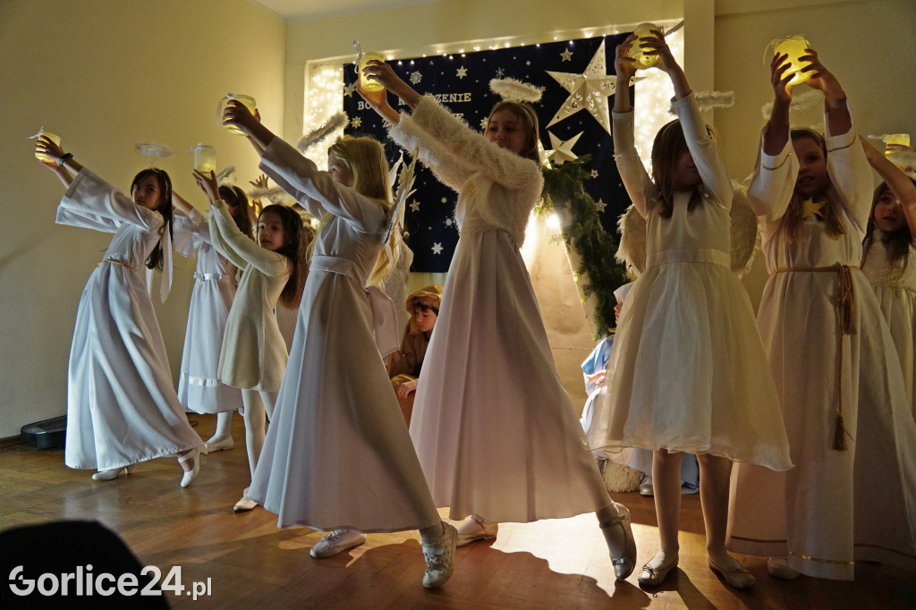 Jasełka Klubu Osiedlowego Hallerówka  (21.12.22r.)