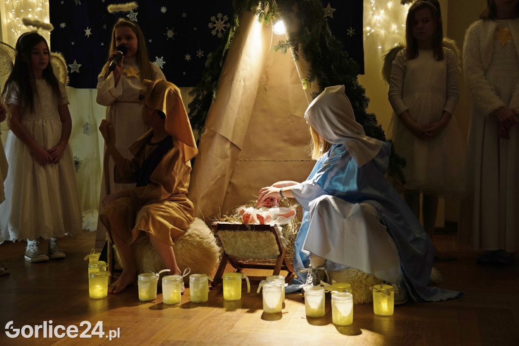 Jasełka Klubu Osiedlowego Hallerówka  (21.12.22r.)