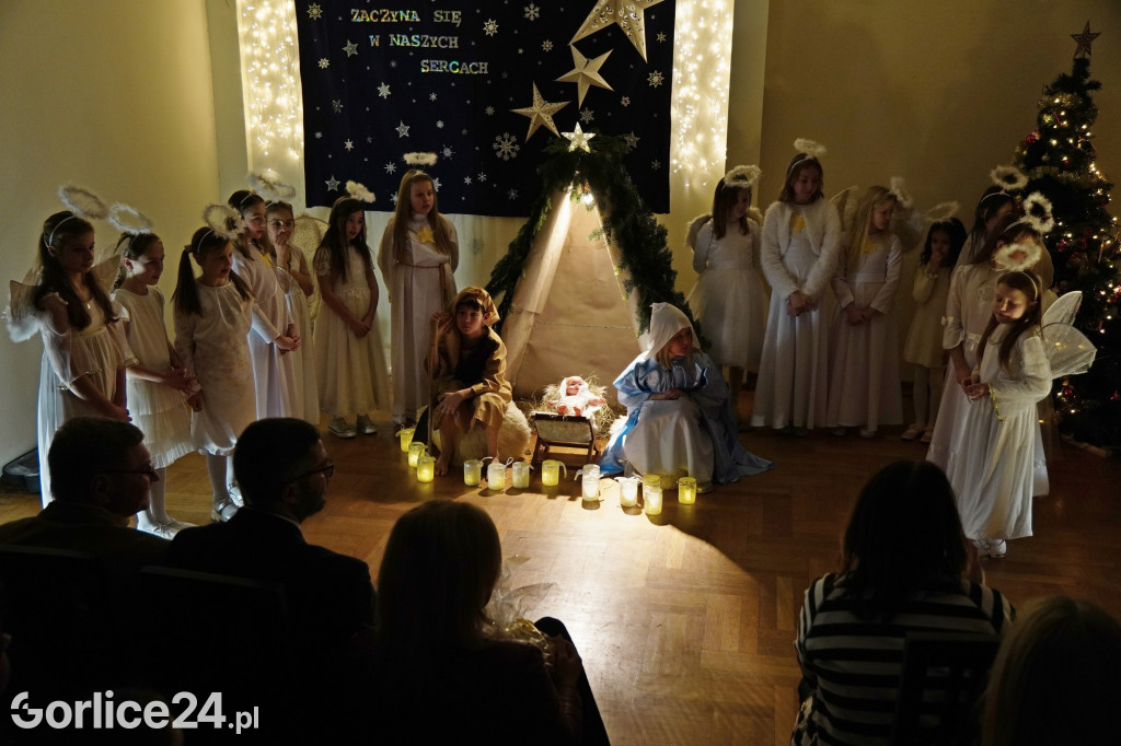 Jasełka Klubu Osiedlowego Hallerówka  (21.12.22r.)