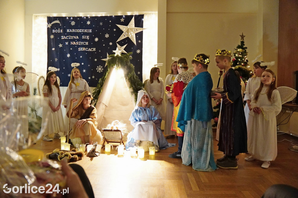 Jasełka Klubu Osiedlowego Hallerówka  (21.12.22r.)