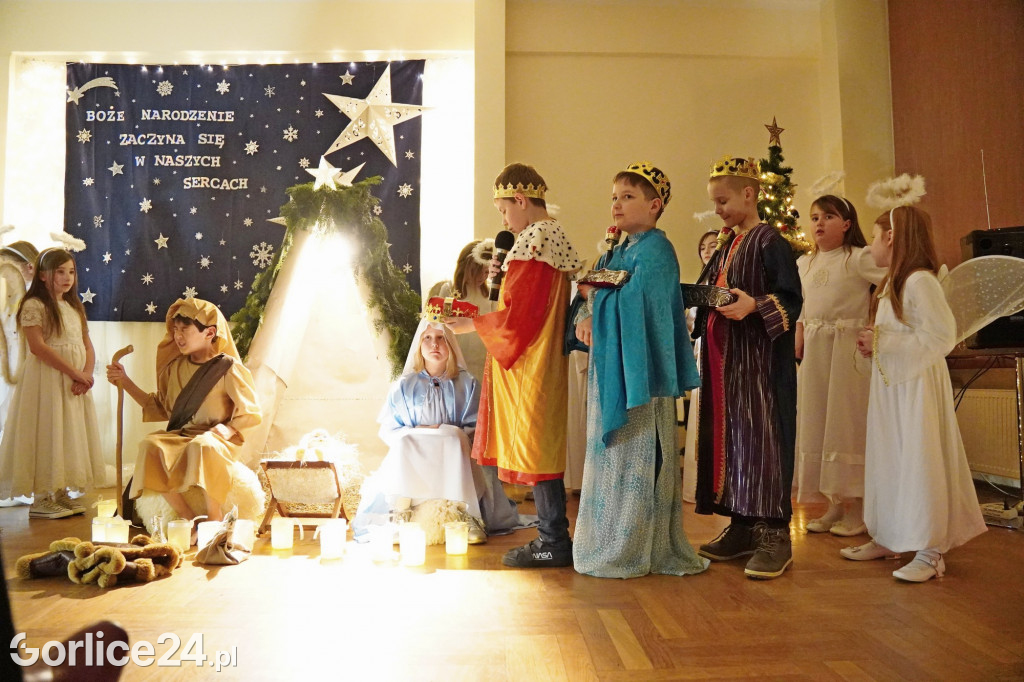 Jasełka Klubu Osiedlowego Hallerówka  (21.12.22r.)