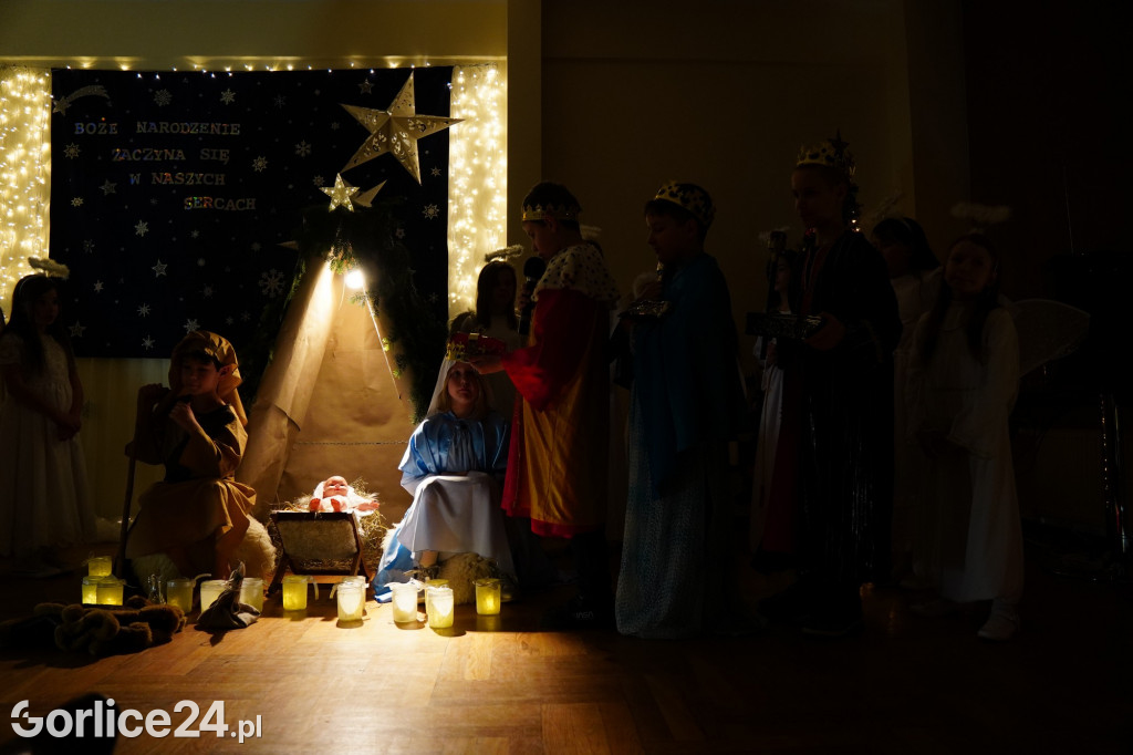 Jasełka Klubu Osiedlowego Hallerówka  (21.12.22r.)