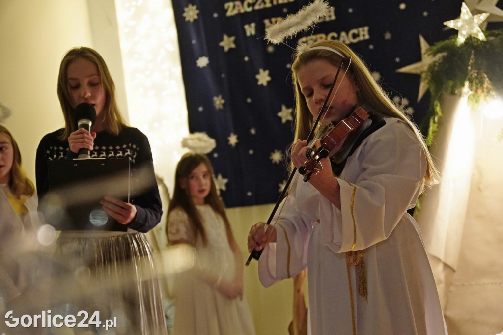 Jasełka Klubu Osiedlowego Hallerówka  (21.12.22r.)