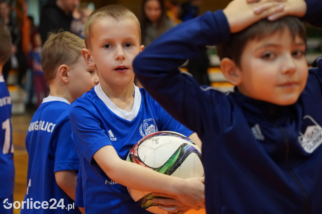 Mikołaj odwiedził najmłodszych piłkarzy Glinika
