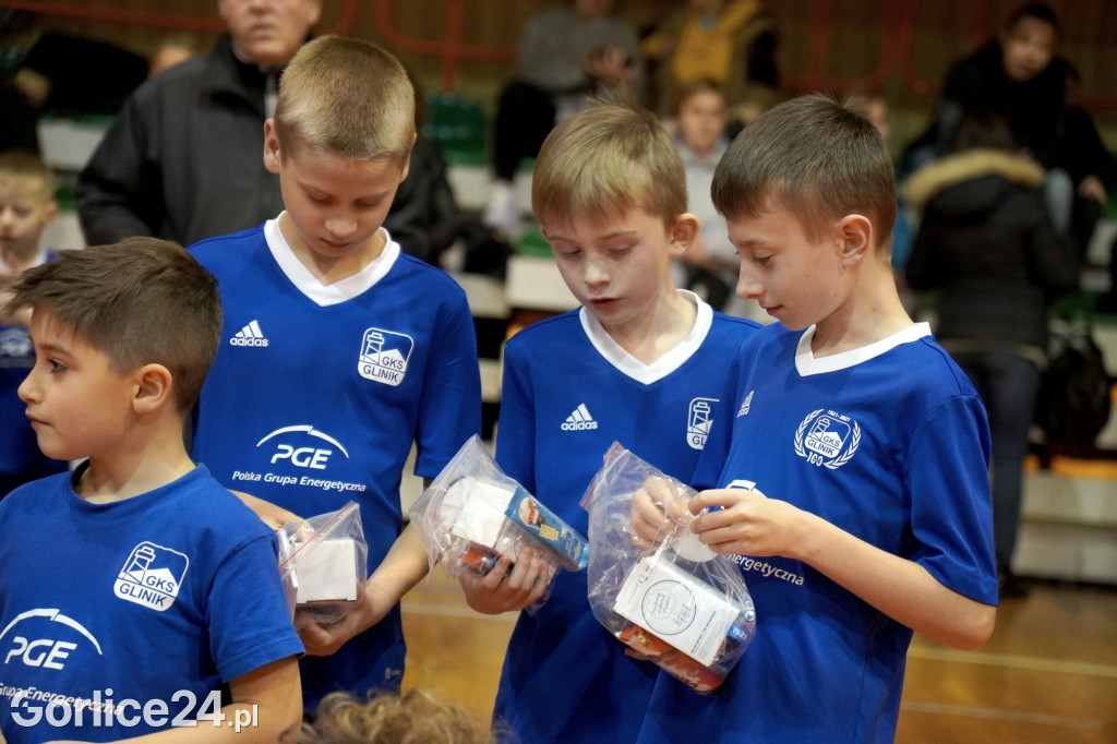 Mikołaj odwiedził najmłodszych piłkarzy Glinika