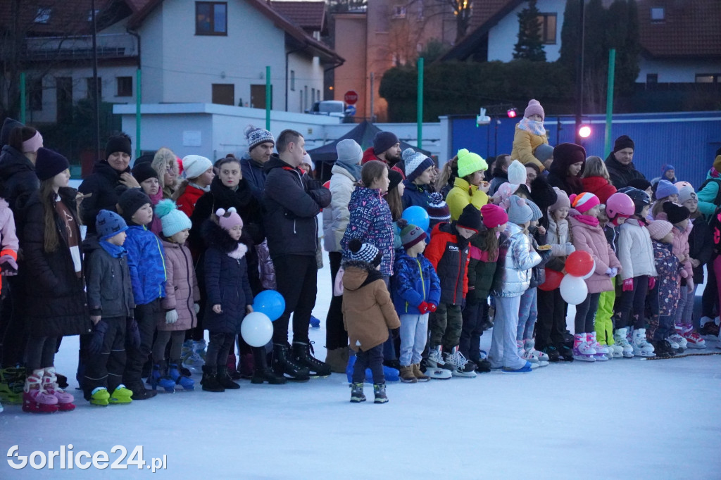 Fireshow na zakończenie sylwestrowej ślizgawki