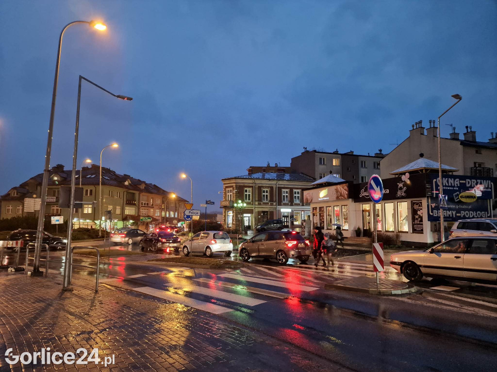 Gorlice, ulica Stawiska. Nowe przejście dla pieszych