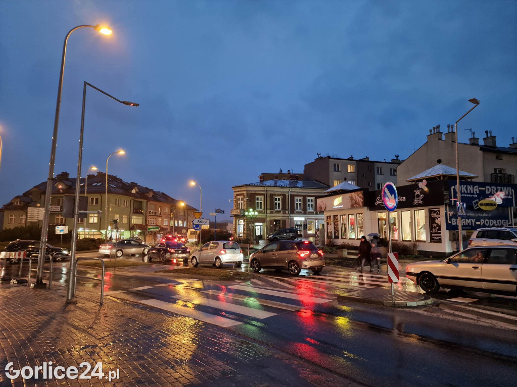 Gorlice, ulica Stawiska. Nowe przejście dla pieszych