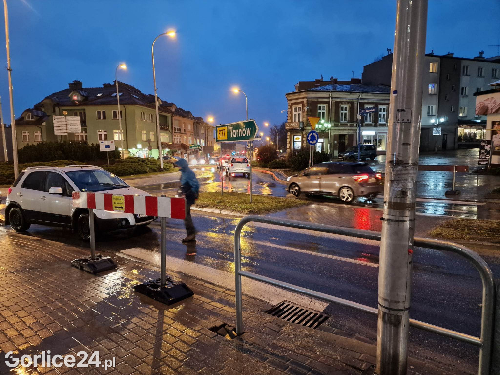 Gorlice, ulica Stawiska. Nowe przejście dla pieszych