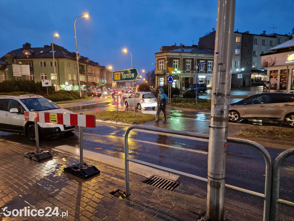 Gorlice, ulica Stawiska. Nowe przejście dla pieszych