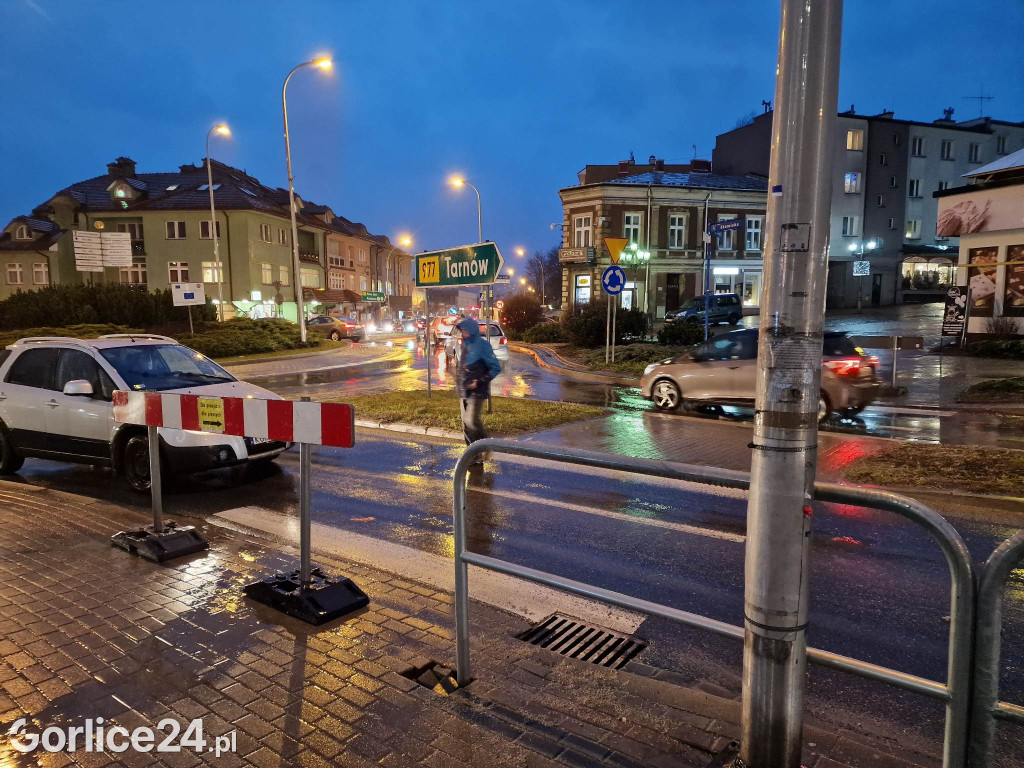 Gorlice, ulica Stawiska. Nowe przejście dla pieszych