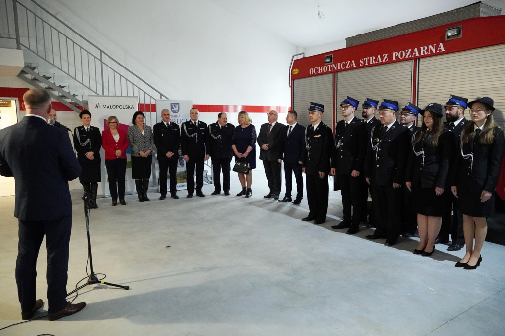  Strażacy z Klęczan mają swoją remizę!