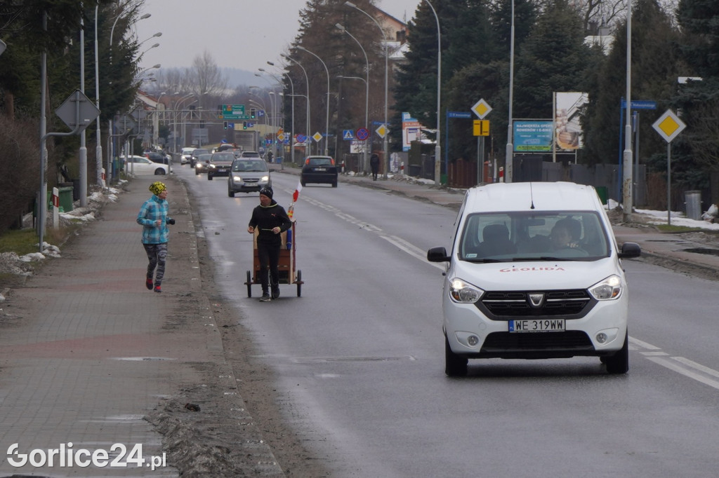 Paweł Kuryło przebiegł przez Gorlice (13.02.)