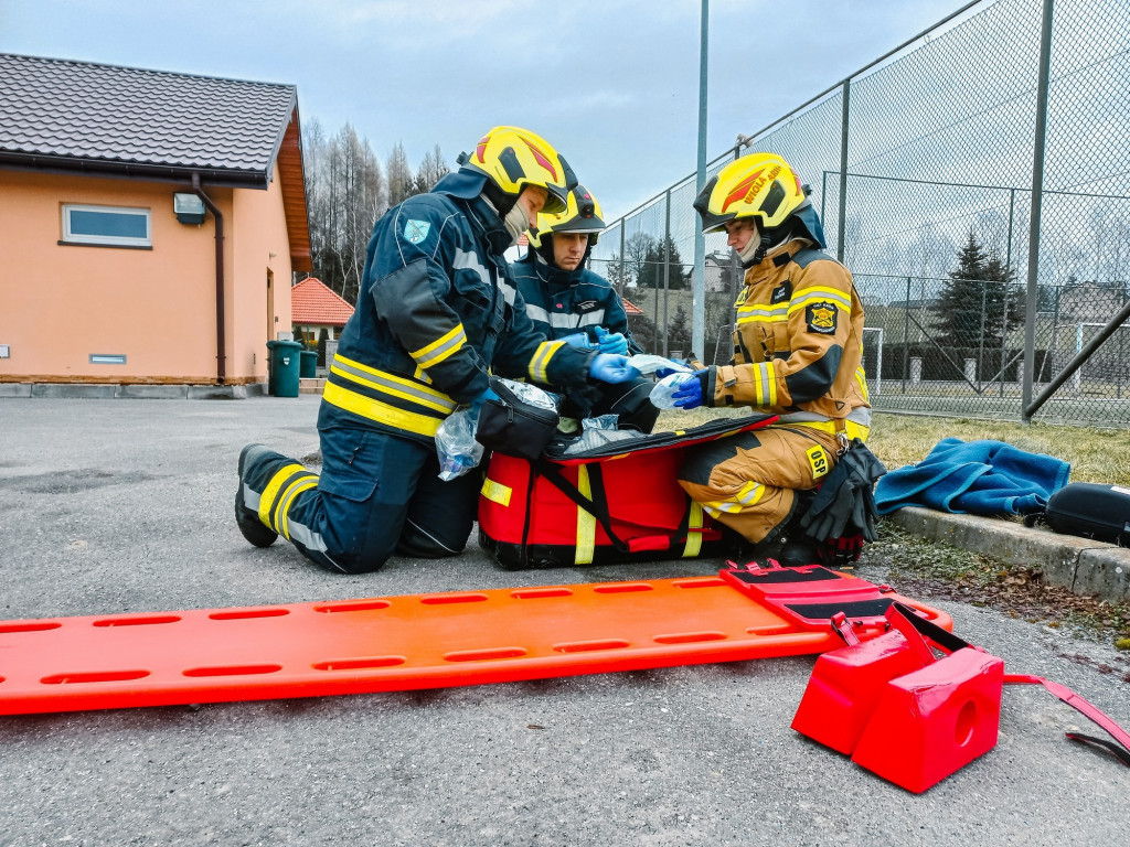 Ćwiczenia strażaków w Moszczenicy (18.02.)