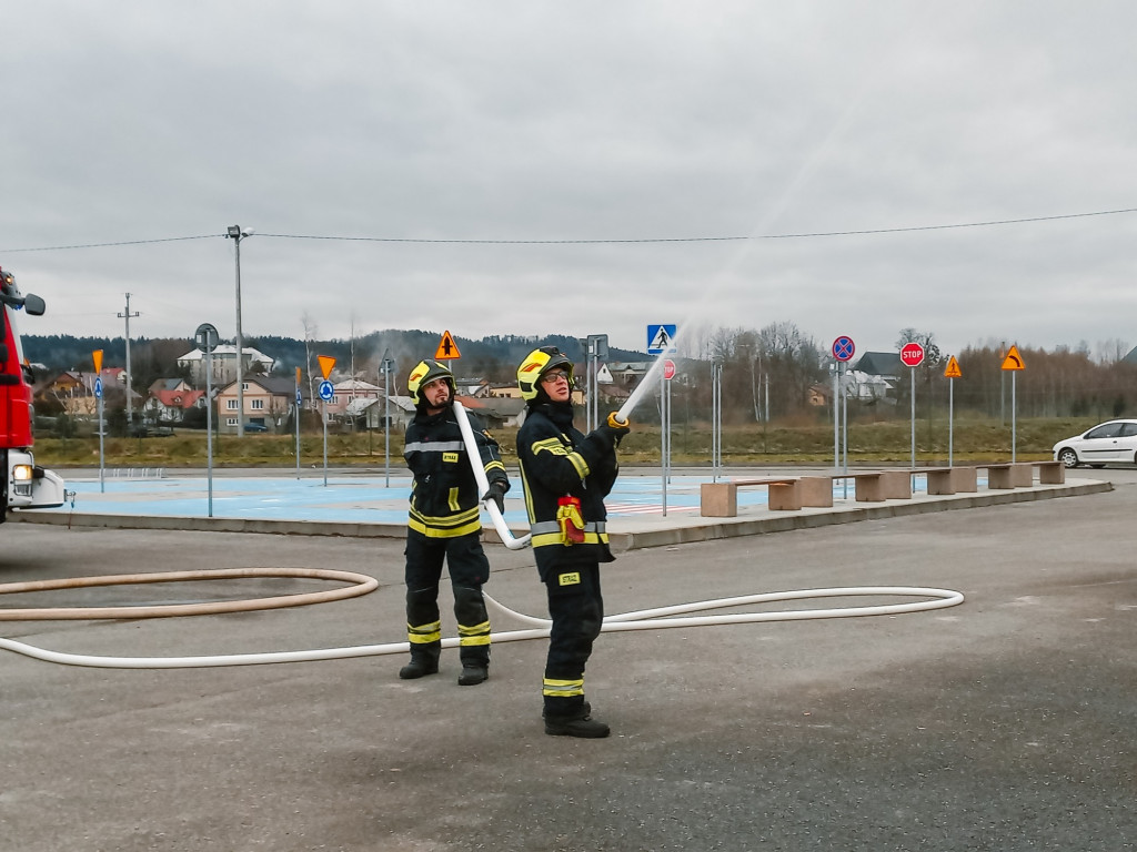Ćwiczenia strażaków w Moszczenicy (18.02.)